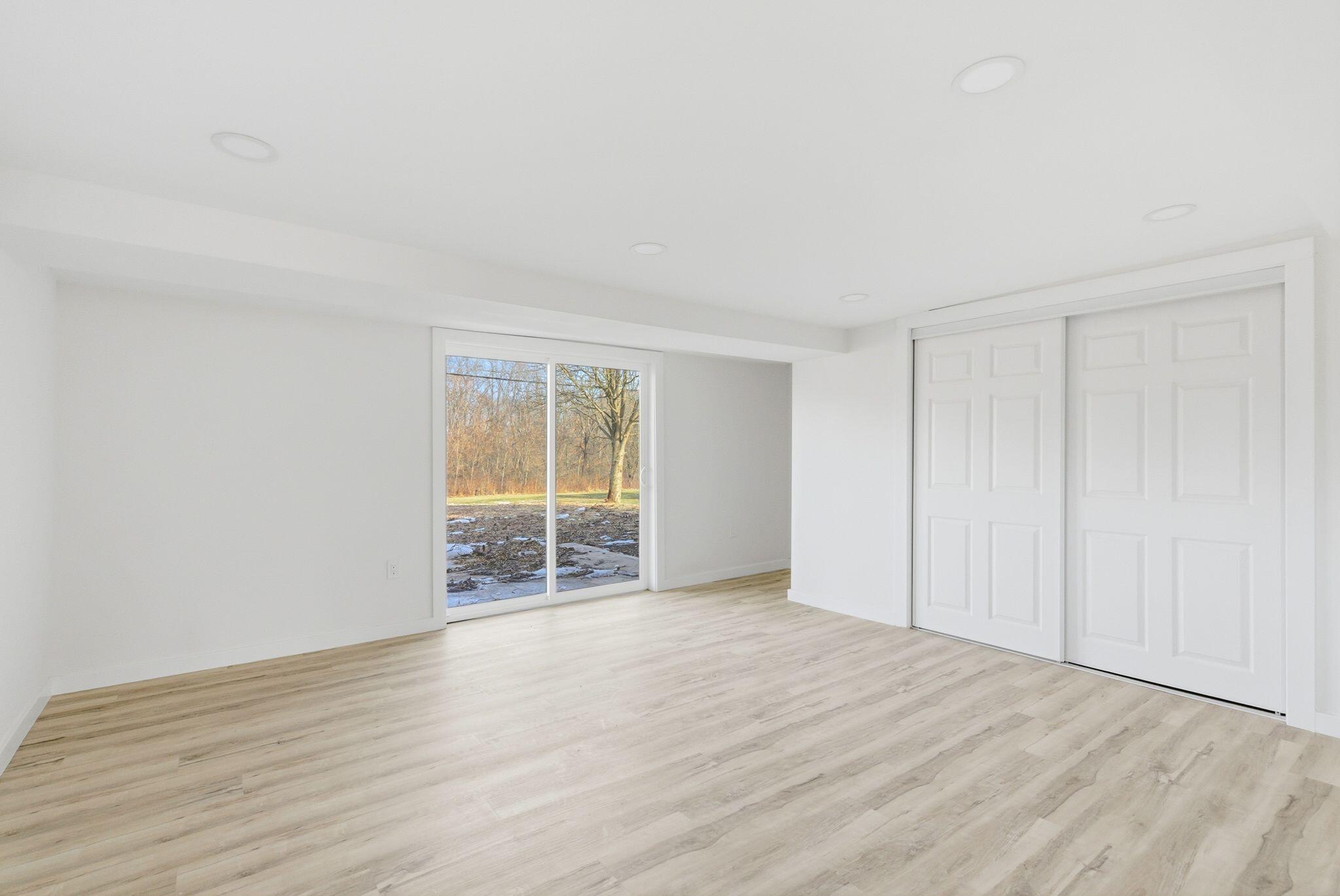 10314 Root River Drive Caledonia, WI 53108 - Photo 17 of 23 10314 Root River Drive, Caledonia - Inte