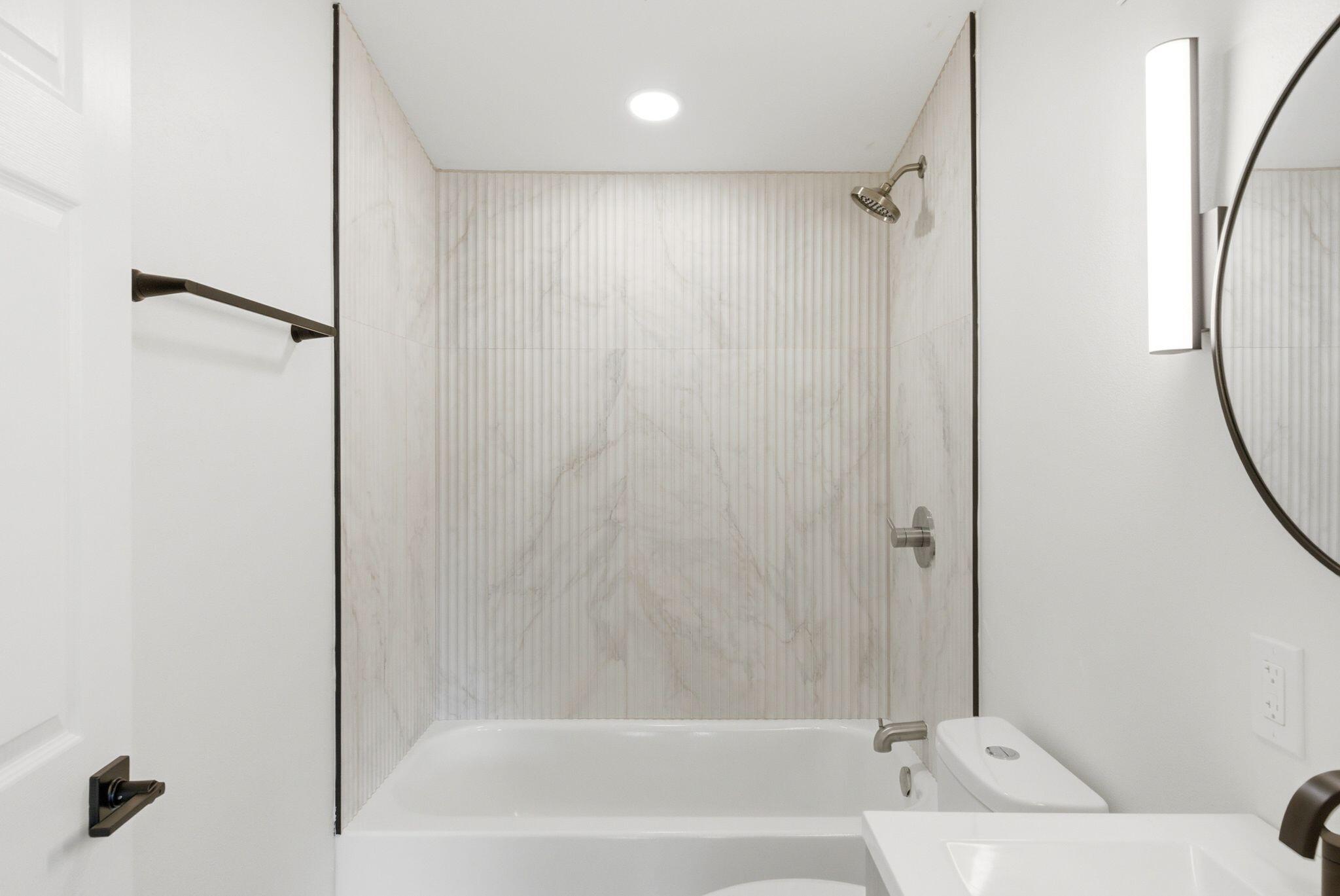 10314 Root River Drive Caledonia, WI 53108 - Photo 22 of 23 10314 Root River Drive, Caledonia - Inte