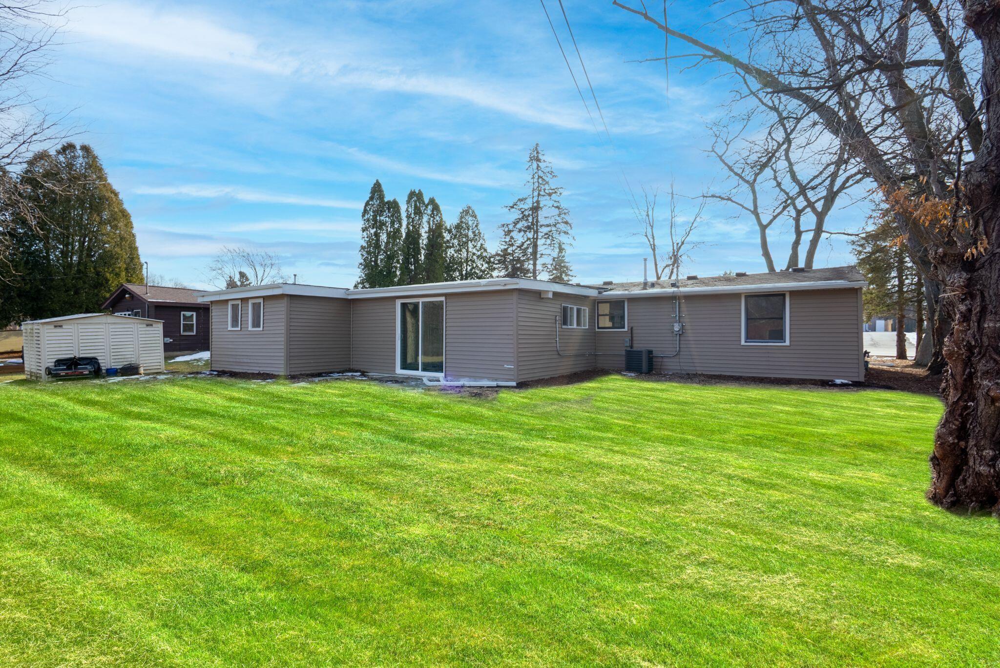 10314 Root River Drive Caledonia, WI 53108 - Photo 4 of 23 10314 Root River Drive, Caledonia - Exte