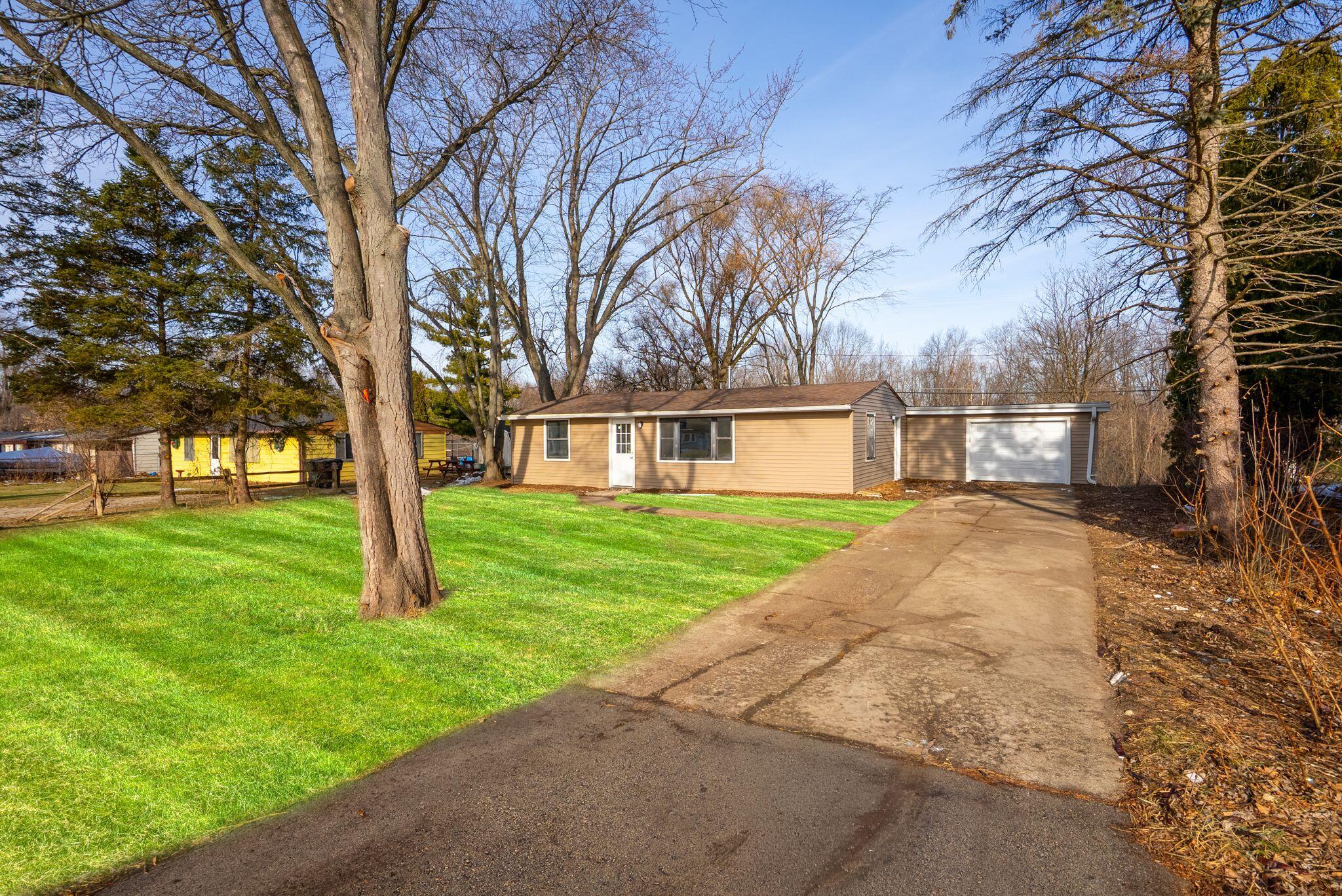 10314 Root River Drive Caledonia, WI 53108 - Photo 6 of 23 10314 Root River Drive, Caledonia - Exte