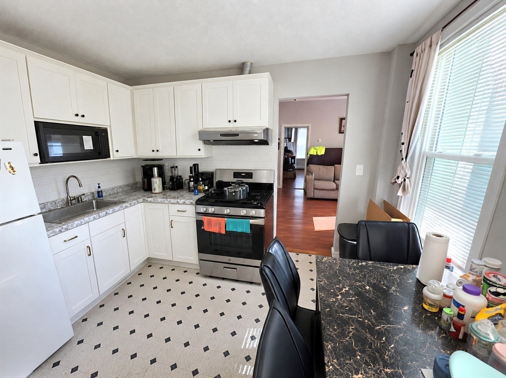 3 Nichols Street, Unit 2 Chelsea, MA 02150 - Photo 3 of 6