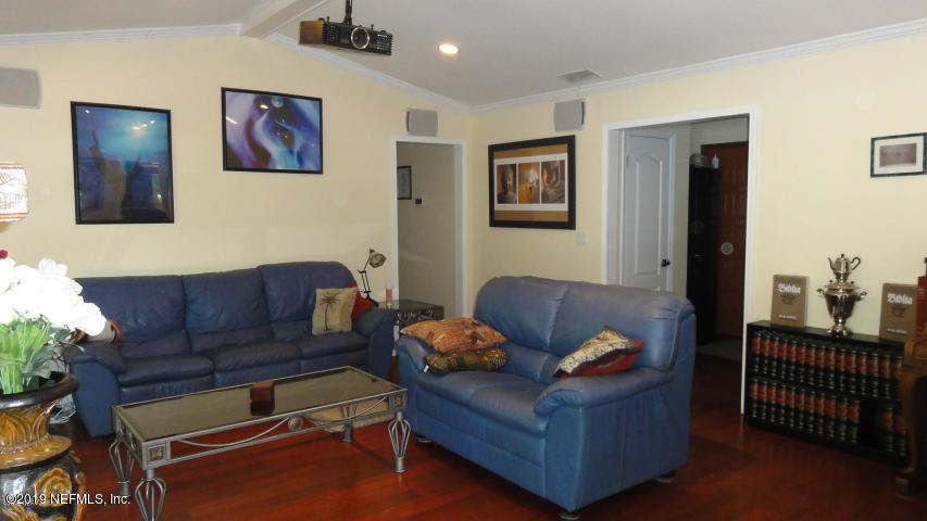 9283 Parman Road Jacksonville, FL 32222 - Photo 8 of 17 Living Room 2