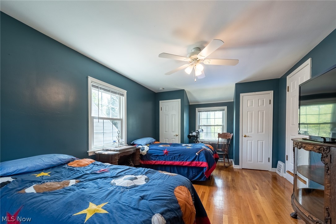 1272 Gordon Road Lyndhurst, OH 44124 - Photo 13 of 26