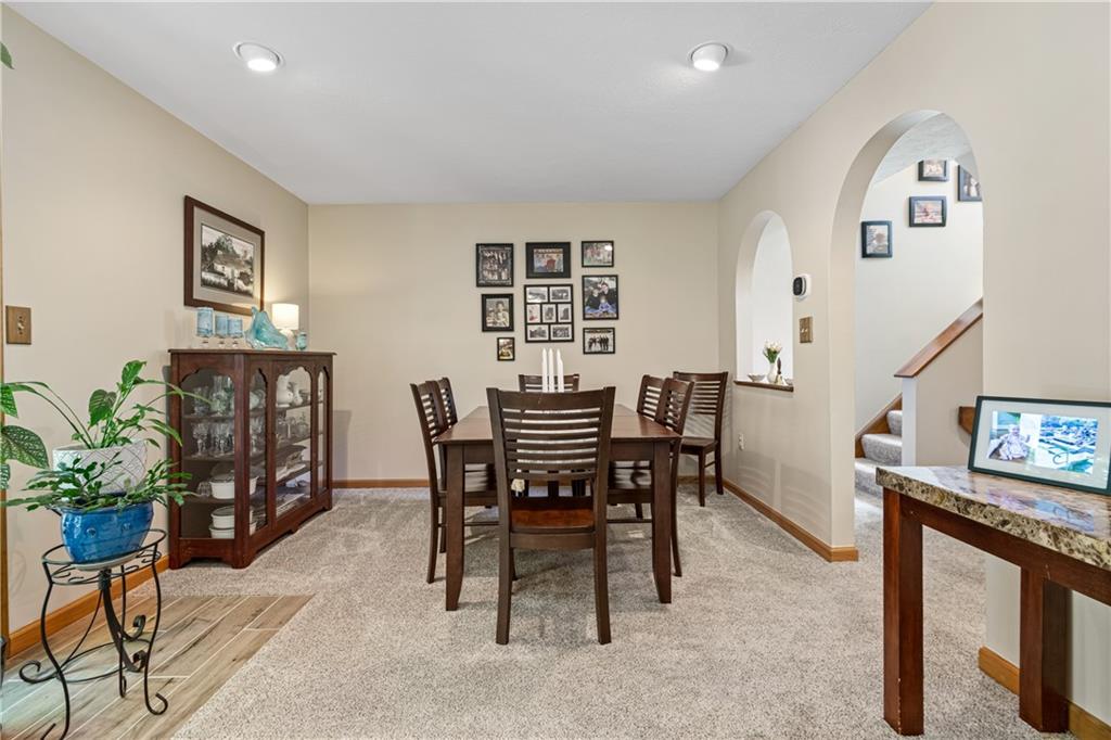 162 Old English Road Pittsburgh, PA 15237 - Photo 8 of 25 Gallery Image 8