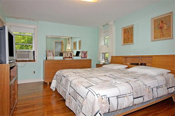 31 Craftsland Road Brookline, MA 02467 - Photo 12 of 20