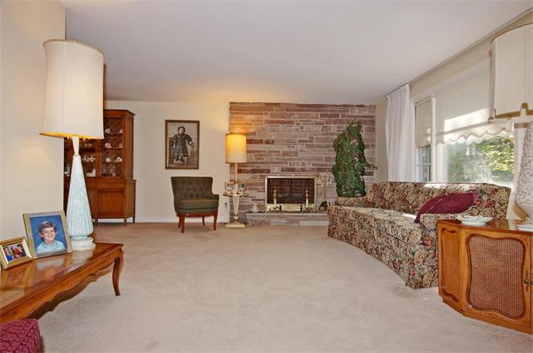 31 Craftsland Road Brookline, MA 02467 - Photo 4 of 20
