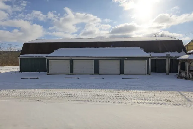 $3,080 | 2001 Hawleyton Road, Binghamton, NY 13903