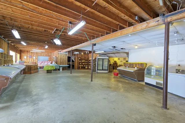 $3,080 | 2001 Hawleyton Road, Binghamton, NY 13903