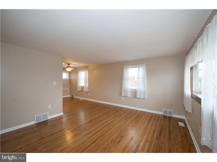 1206 Woodside Road Conshohocken, PA 19428 - Photo 6 of 21 Gallery Image 6