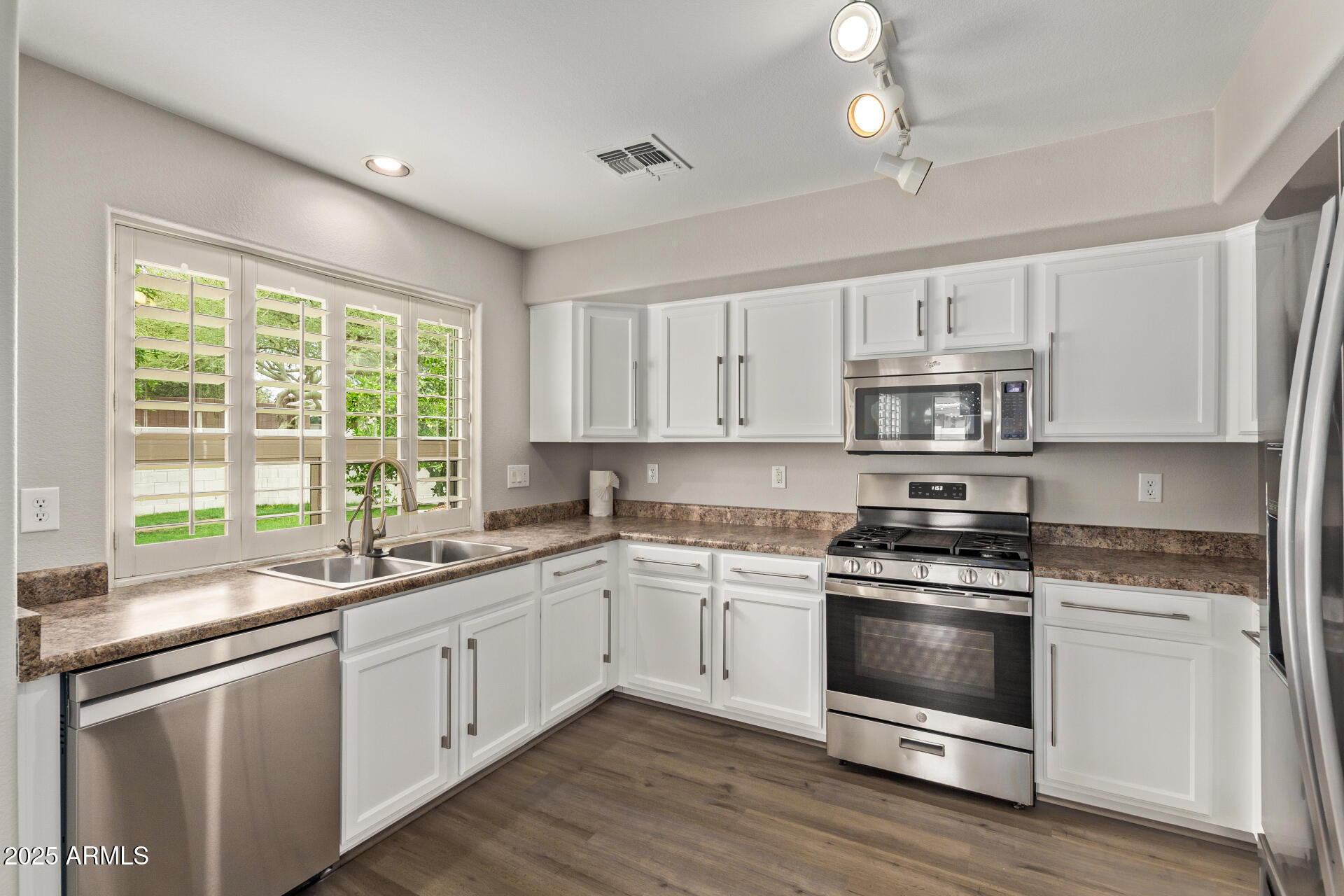2438 West Via Dona Road Phoenix, AZ 85085 - Photo 1 of 22 17 Via Dona