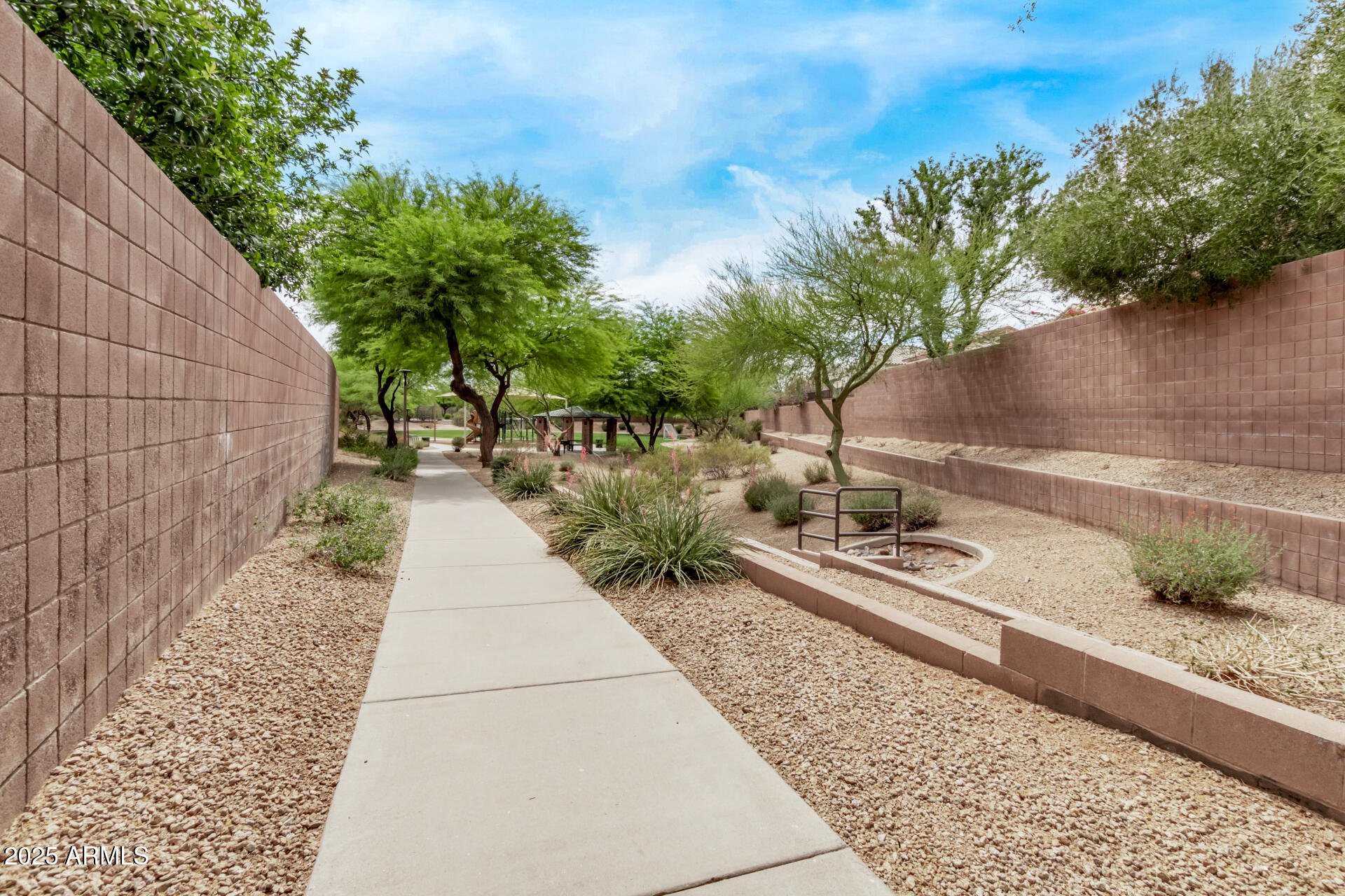 2438 West Via Dona Road Phoenix, AZ 85085 - Photo 17 of 22 46 Via Dona