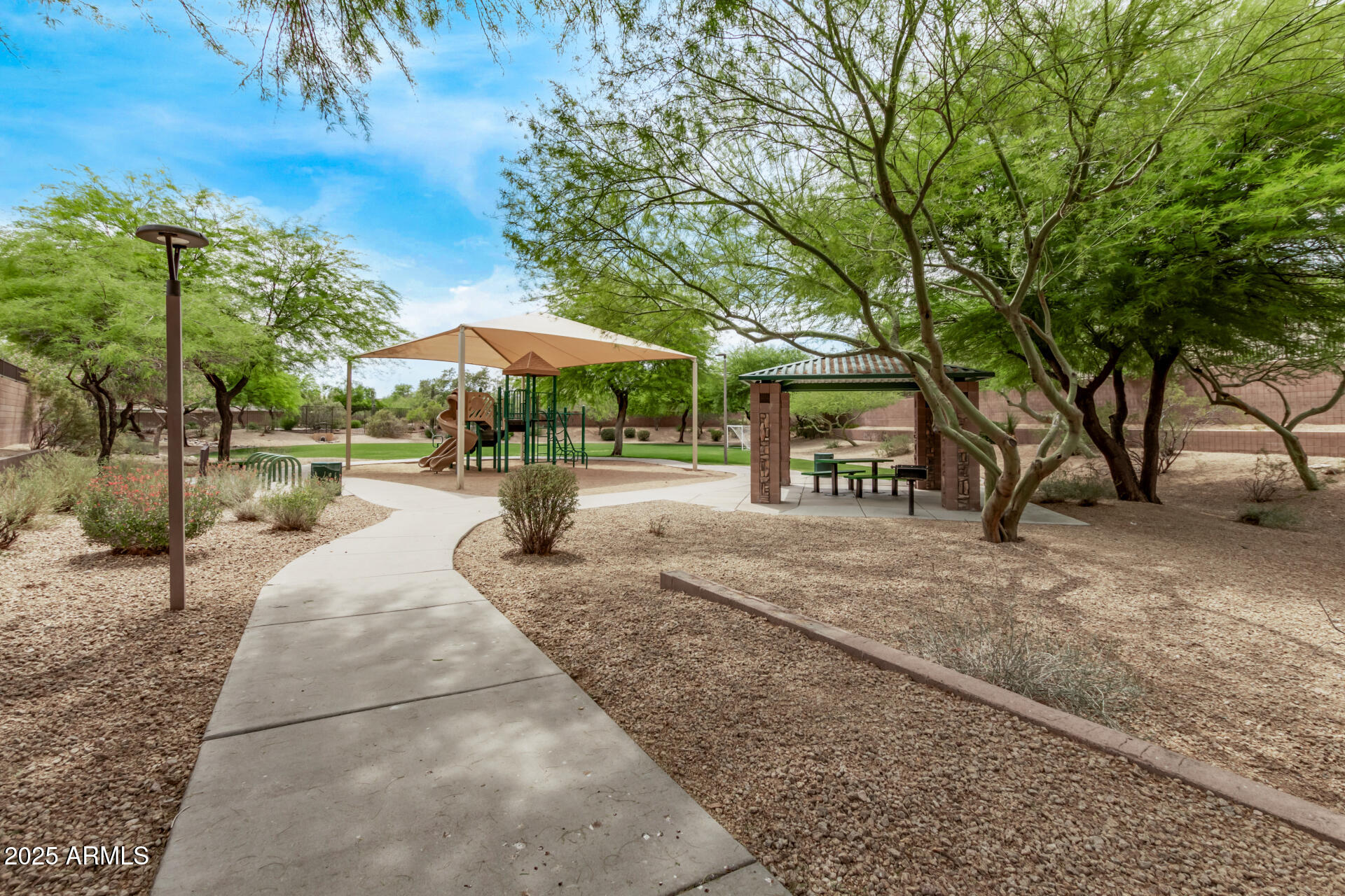 2438 West Via Dona Road Phoenix, AZ 85085 - Photo 18 of 22 47 Via Dona