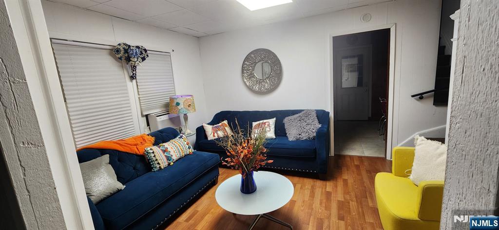 619 Warren Street Harrison, NJ 07029 - Photo 4 of 12