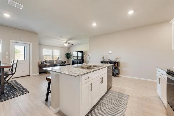 $2,600 | 16453 Severn Lane, Fort Worth, TX 76247