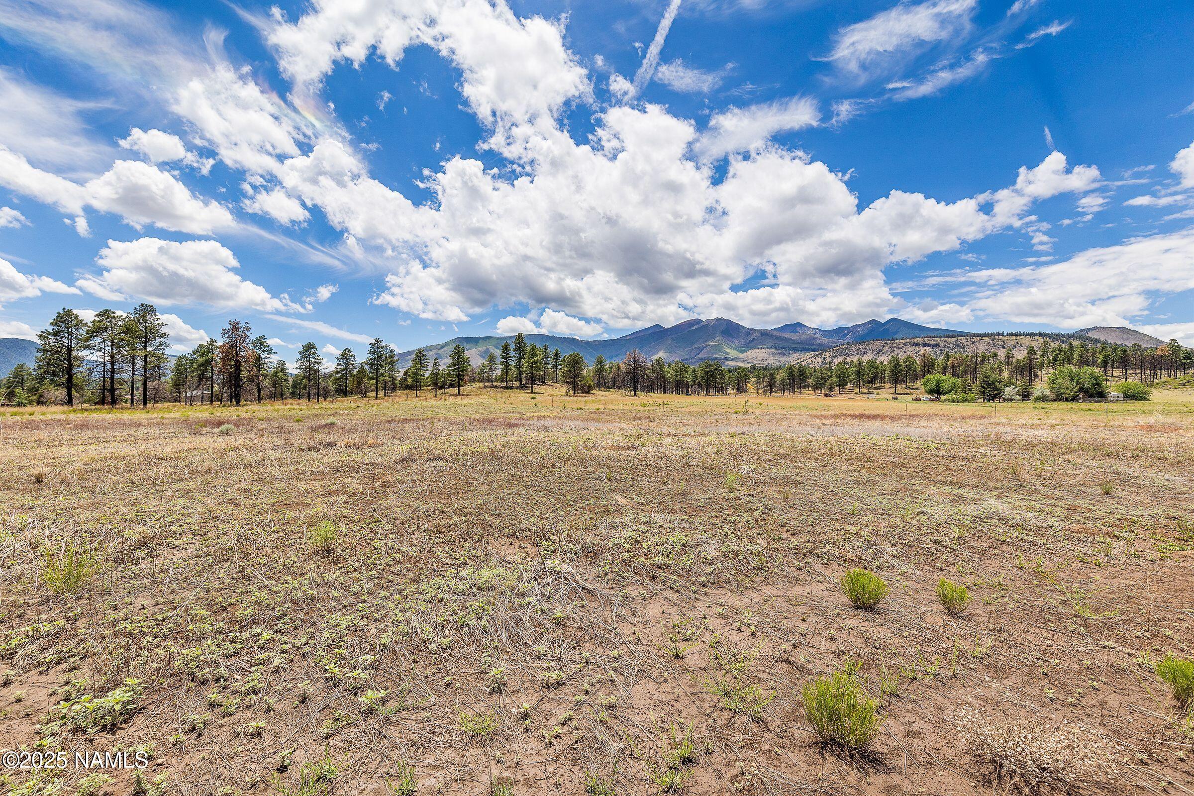 5340 East Pumpkin Patch Road Flagstaff, AZ 86004 - Photo 5 of 7 a view of an ocean and beach