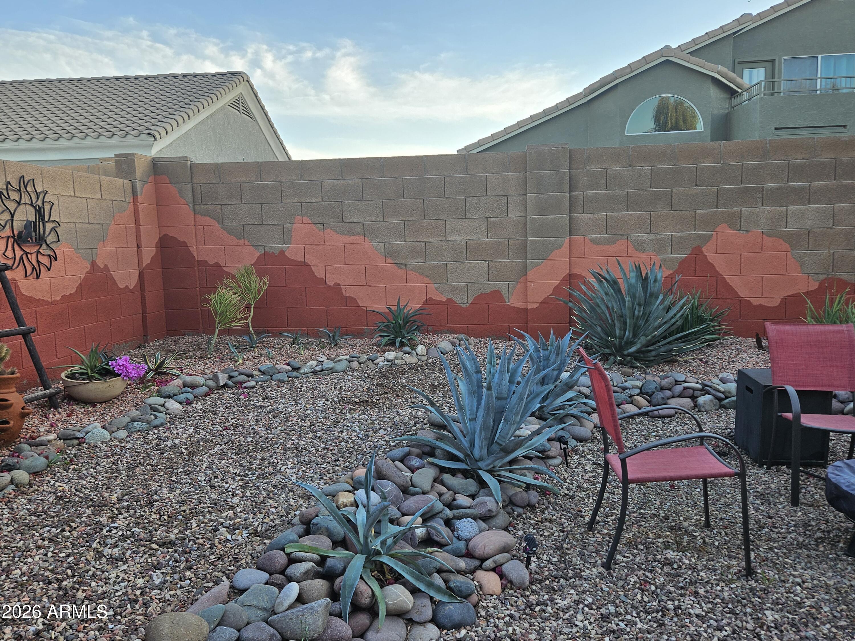 3333 West Latona Road Laveen, AZ 85339 - Photo 8 of 13 Low maintenance landscaping.