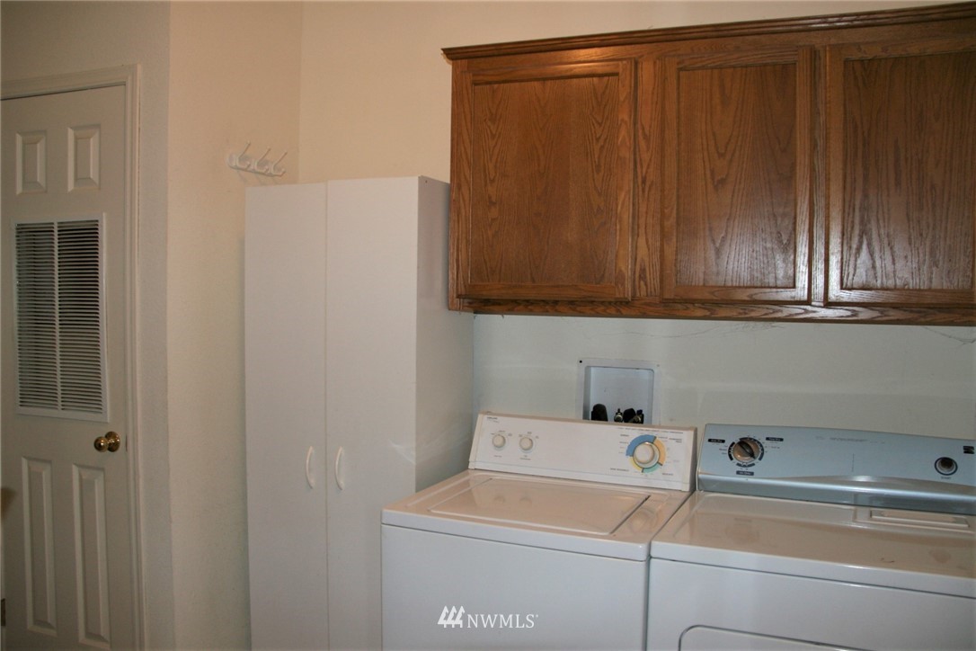 19426 Cook Road Southeast Yelm, WA 98597 - Photo 15 of 24 Gallery Image 15