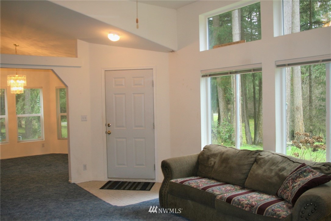 19426 Cook Road Southeast Yelm, WA 98597 - Photo 9 of 24 Gallery Image 9