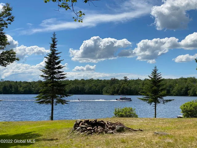 $1,318,000 | 528 Dyken Pond Road, Berlin, NY 12138