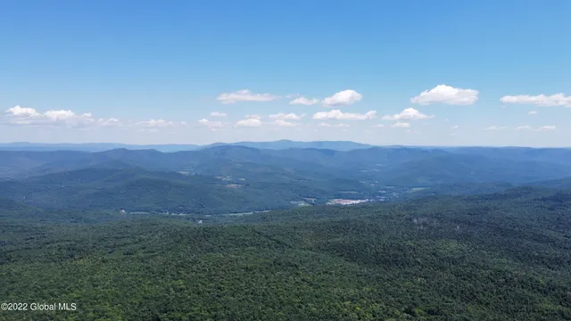 $1,318,000 | 528 Dyken Pond Road, Berlin, NY 12138