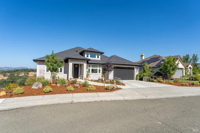 $889,000 | 2412 Celestin Court, Ukiah, CA 95482