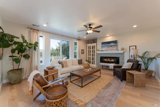 $889,000 | 2412 Celestin Court, Ukiah, CA 95482