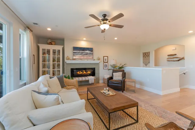 $889,000 | 2412 Celestin Court, Ukiah, CA 95482