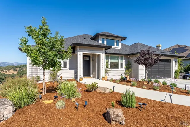 $889,000 | 2412 Celestin Court, Ukiah, CA 95482