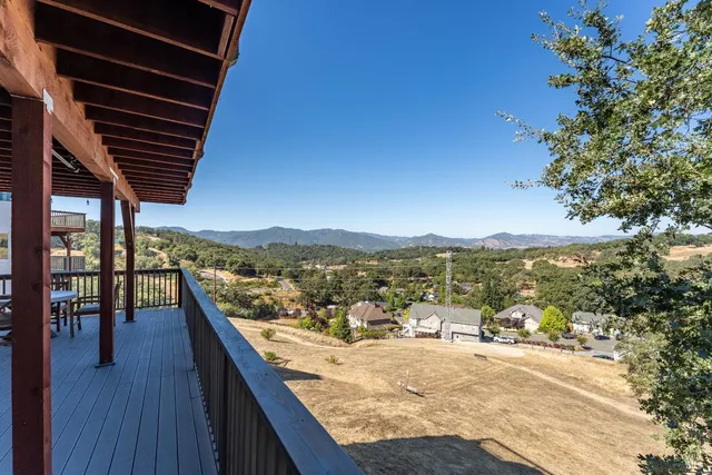 $889,000 | 2412 Celestin Court, Ukiah, CA 95482