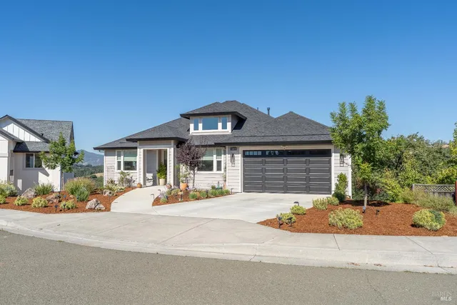 $889,000 | 2412 Celestin Court, Ukiah, CA 95482