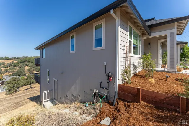 $889,000 | 2412 Celestin Court, Ukiah, CA 95482