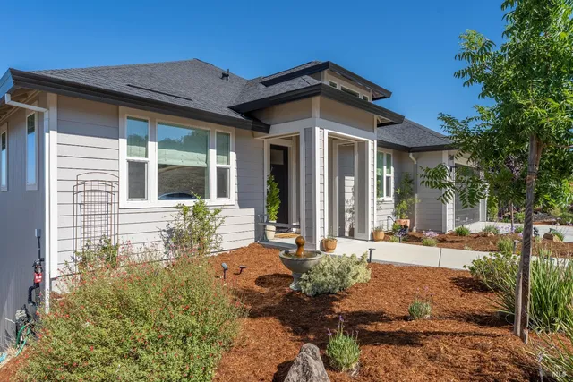 $889,000 | 2412 Celestin Court, Ukiah, CA 95482