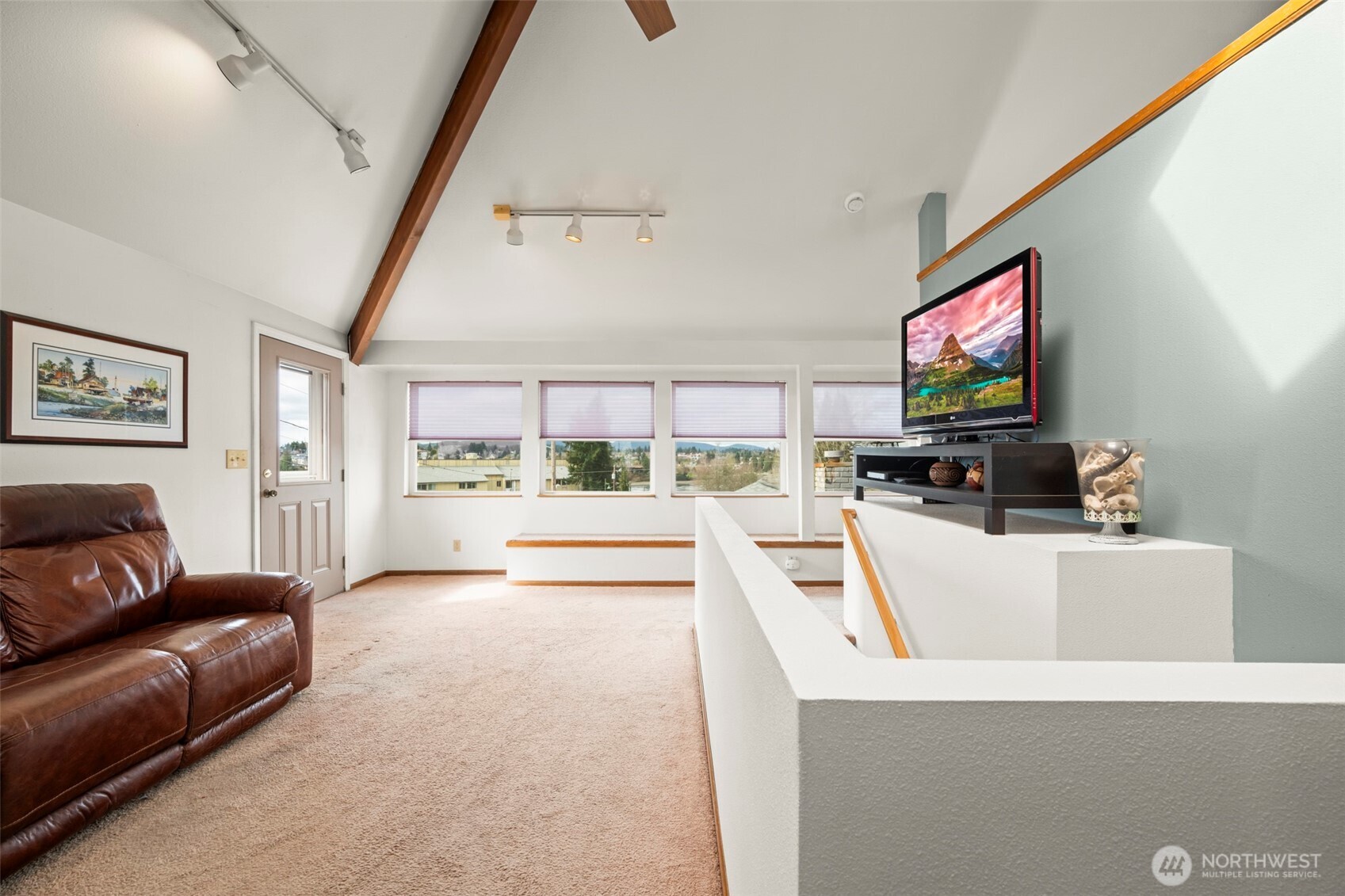 2007 East 15th Street Bremerton, WA 98310 - Photo 4 of 29