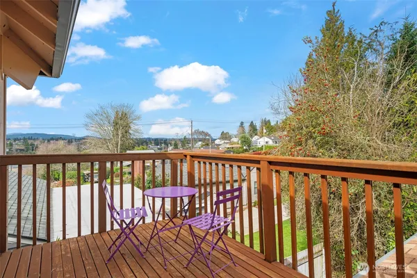 $549,000 | 2007 East 15th Street, Bremerton, WA 98310