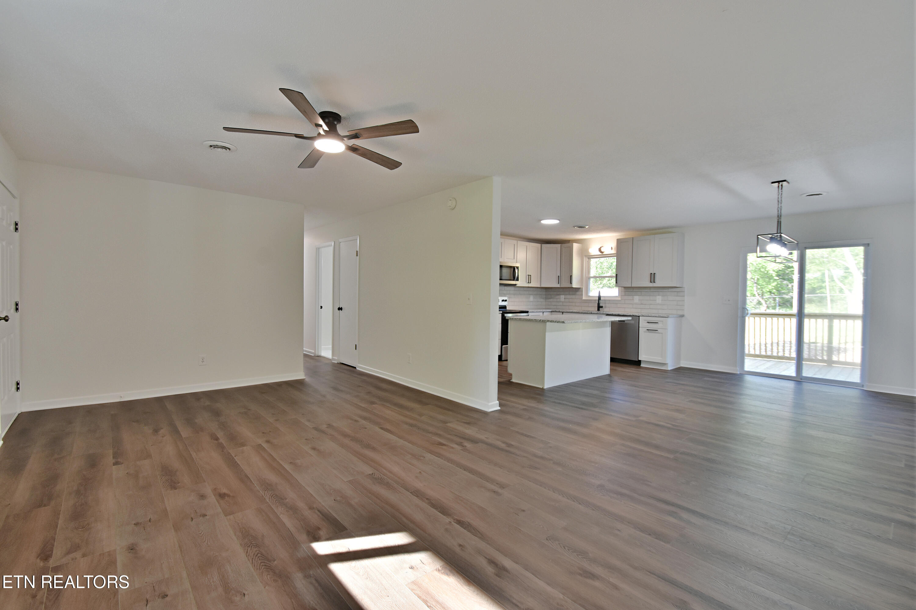 1119 Rudd Road Greenback, TN 37742 - Photo 4 of 28 DSC_1589