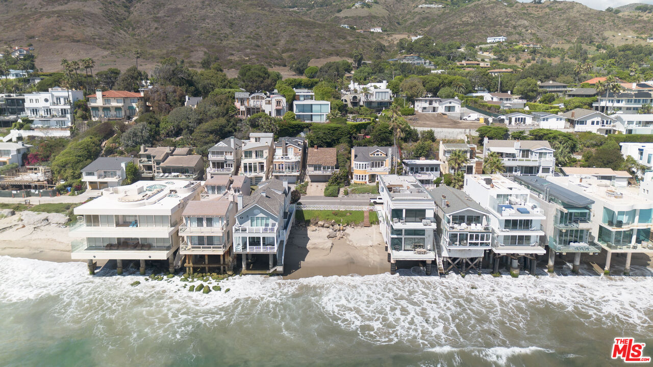 31649 Sea Level Drive Malibu, CA 90265 - Photo 23 of 26 a large building that has a lot of it