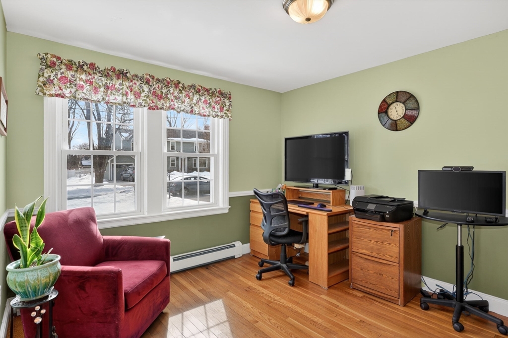 5 Castle Avenue Medfield, MA 02052 - Photo 15 of 29