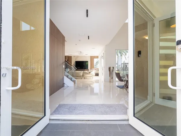 $3,399,000 | 7451 Northwest 103rd Court, Doral, FL 33178