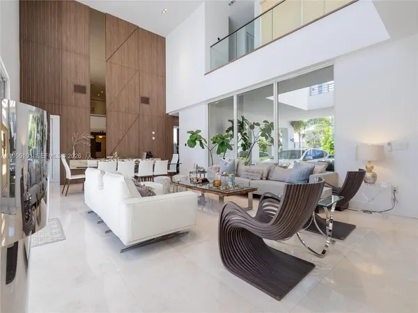 $3,399,000 | 7451 Northwest 103rd Court, Doral, FL 33178