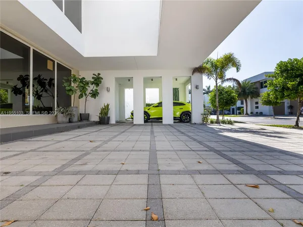 $3,399,000 | 7451 Northwest 103rd Court, Doral, FL 33178