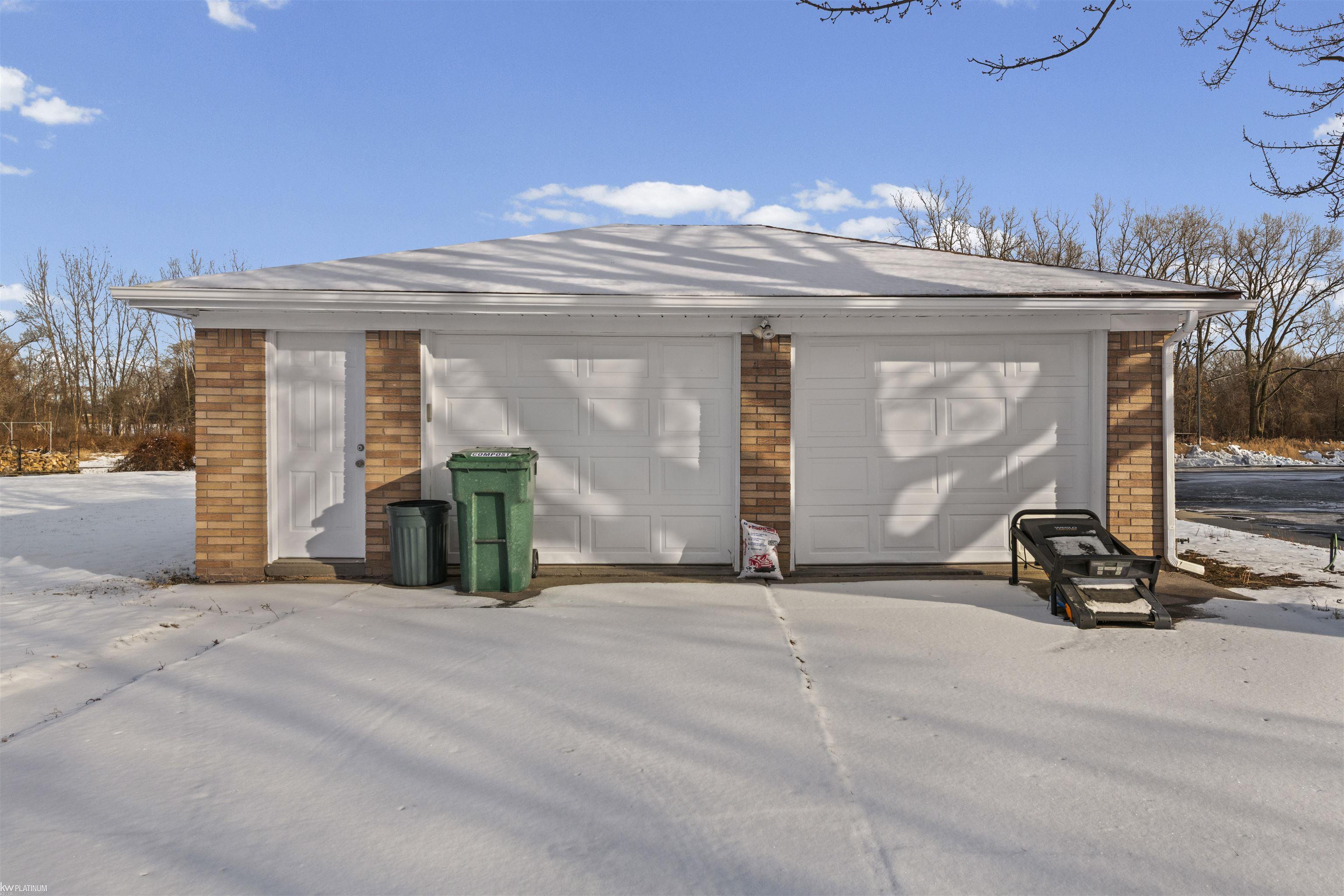 46730 Romeo Plank Road Macomb, MI 48044 - Photo 27 of 32 50195857-cab3e6f6-ccff-4f6f-ba26-ca9f53ca5442.JPG