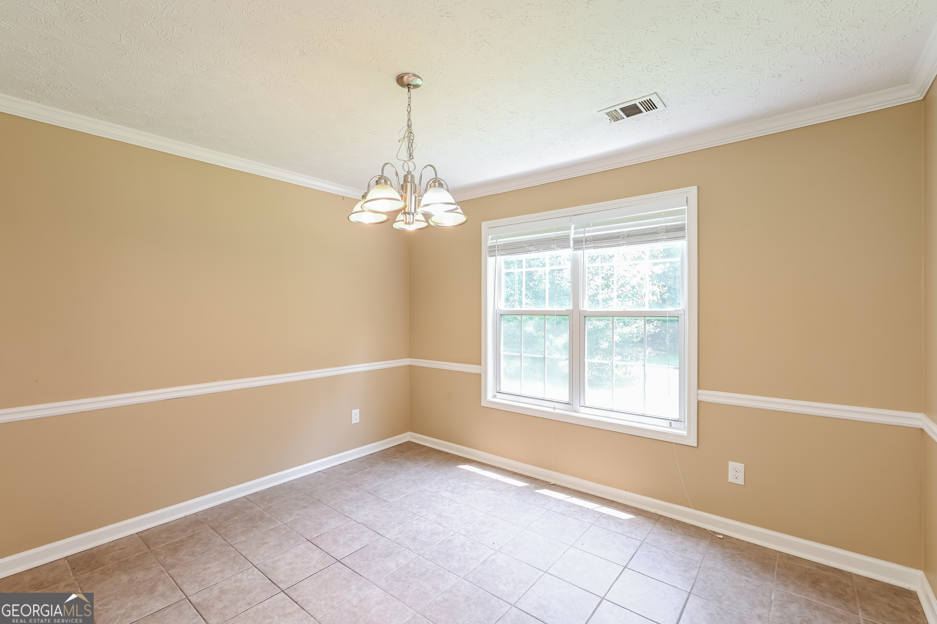1684 Summit Pl Way Loganville, GA 30052 - Photo 6 of 17 a view of empty room with window