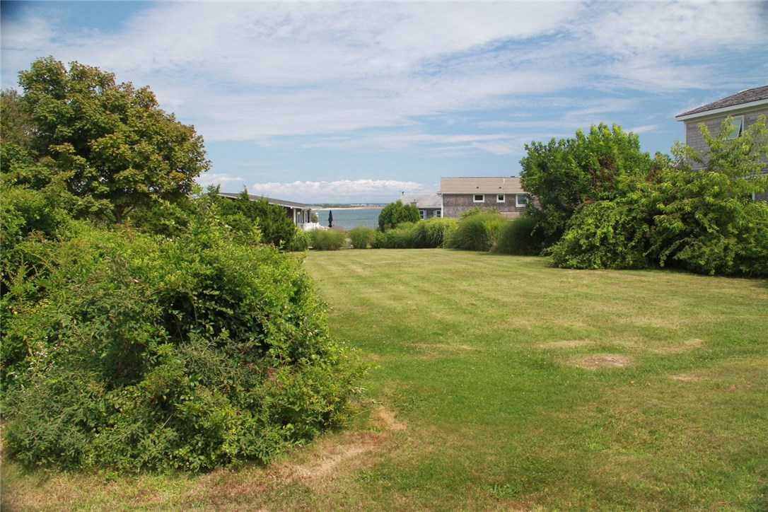 18 Old Barn Road Little Compton, RI 02837 - Photo 2 of 5