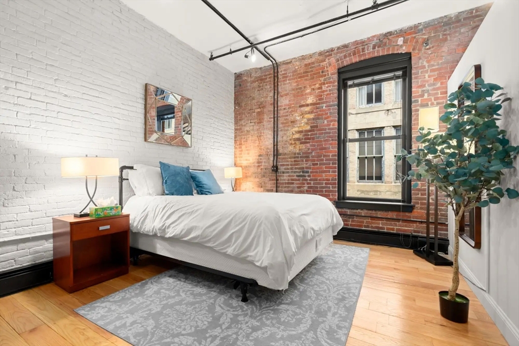 19 Stanhope Street, Unit 2C Boston, MA 02116 - Photo 21 of 27