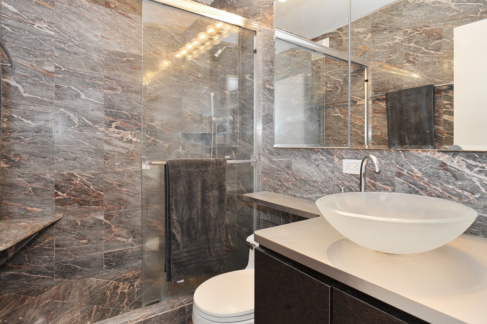 1310 North Ritchie Court, Unit 8D Chicago, IL 60610 - Photo 18 of 24