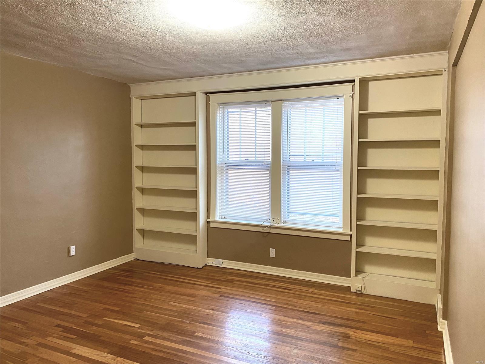 5727 Dewey Avenue St. Louis, MO 63116 - Photo 17 of 20