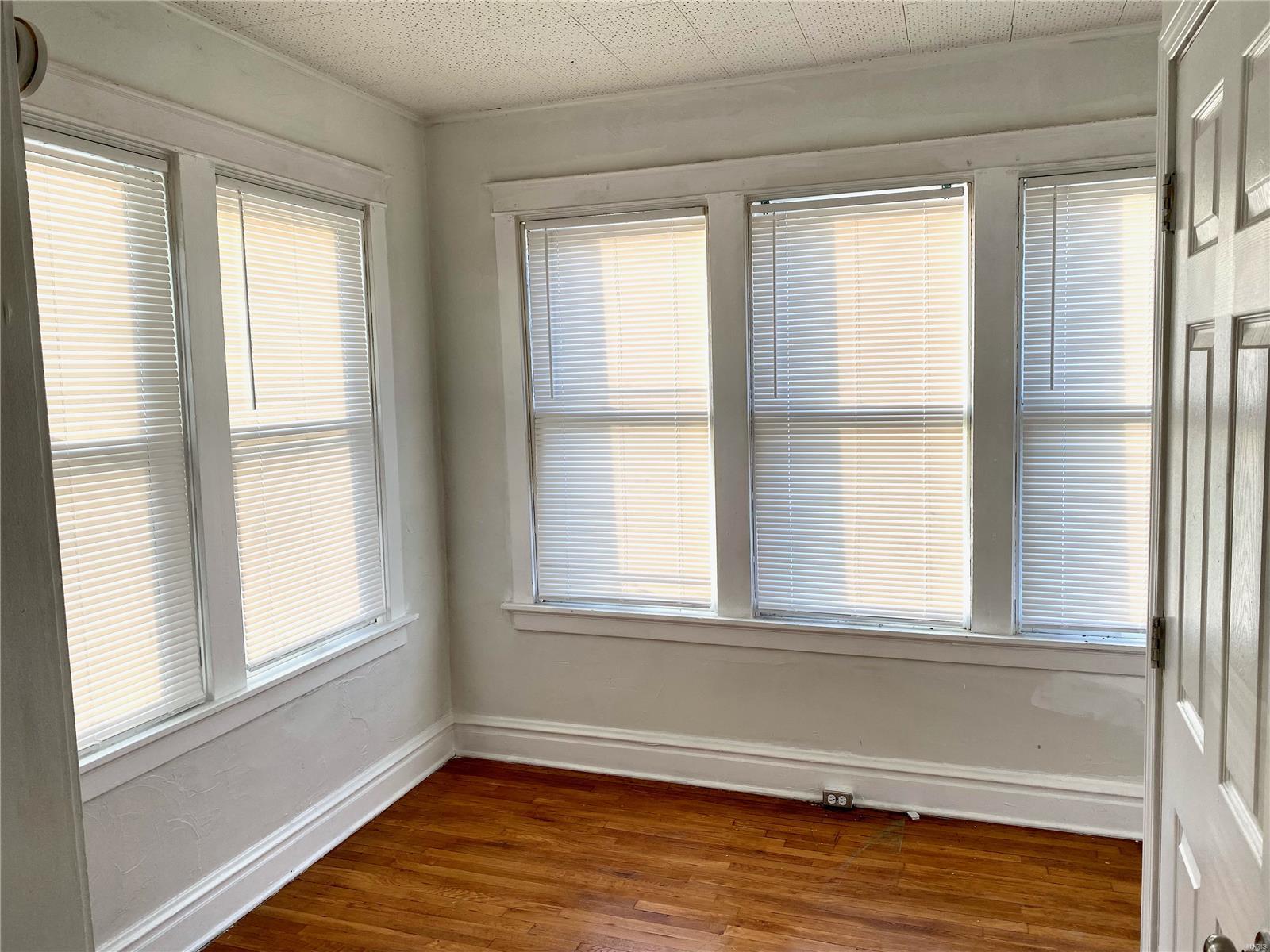 5727 Dewey Avenue St. Louis, MO 63116 - Photo 8 of 20