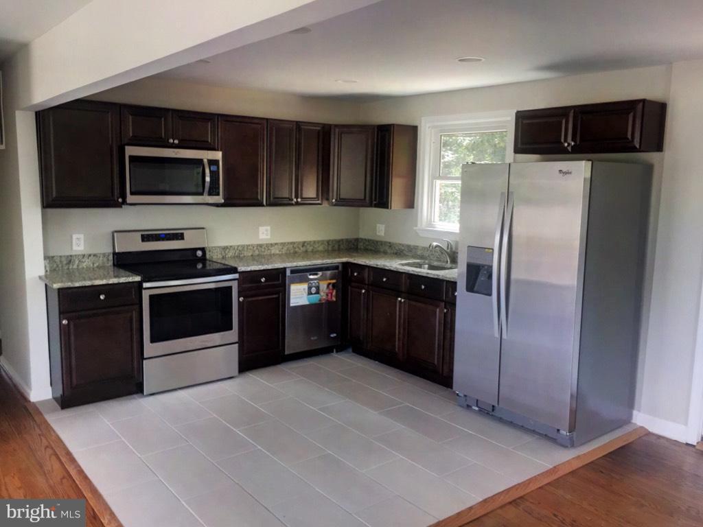 5501 Kirby Road Clinton, MD 20735 - Photo 6 of 22 Kitchen
