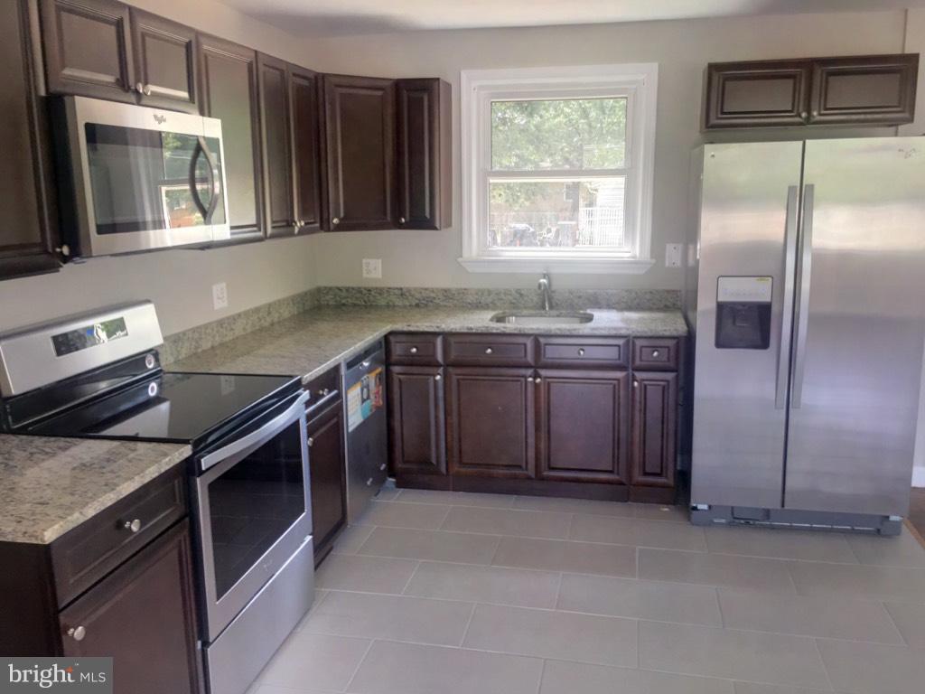 5501 Kirby Road Clinton, MD 20735 - Photo 8 of 22 Kitchen