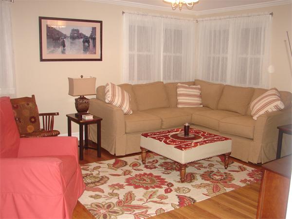 17 Sherwood Road Stoneham, MA 02180 - Photo 3 of 11 Gallery Image 3